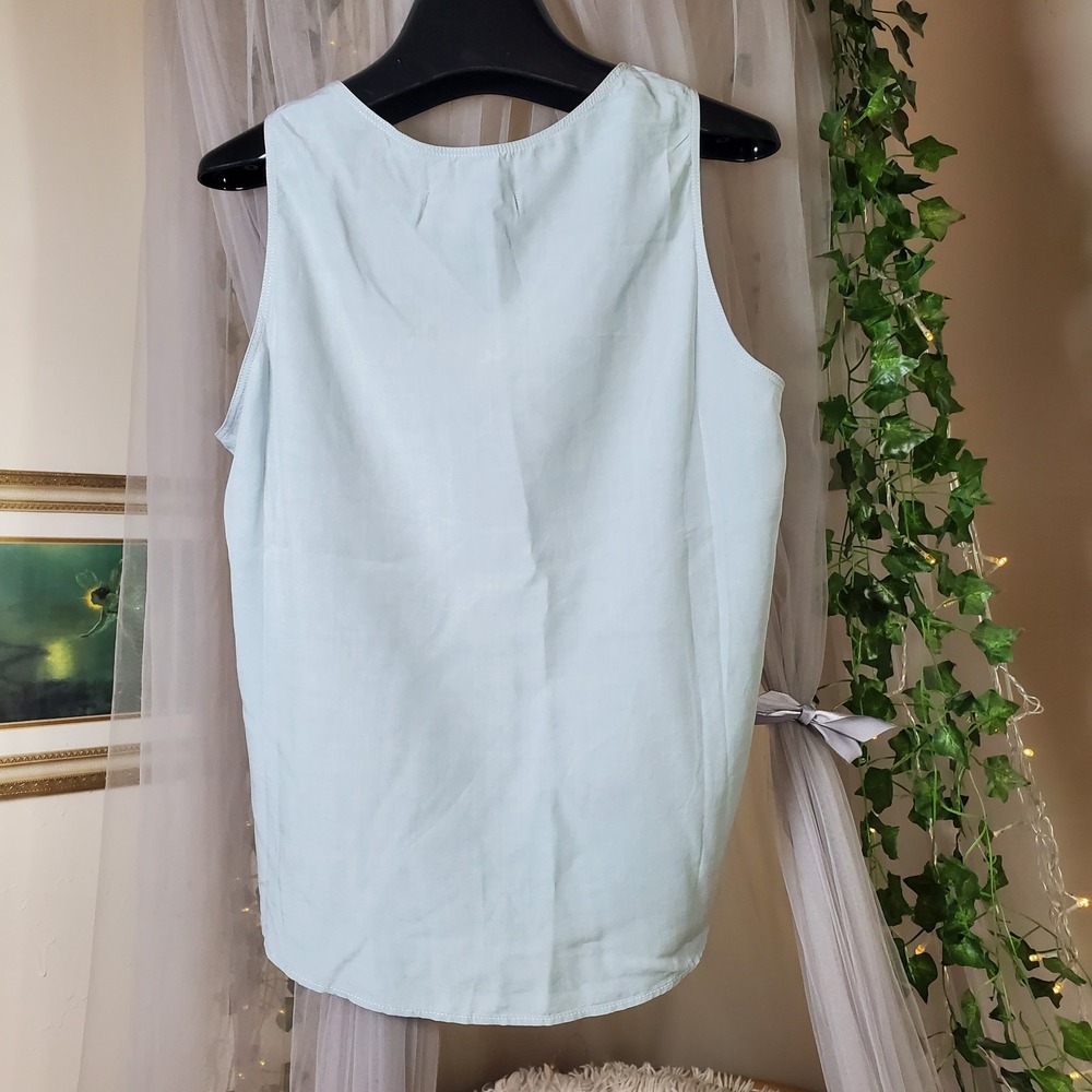 Outerknown NWT Soft Grey Sleeveless Tank Blouse Size M  Easy Fit MSRP $88 - Picture 3 of 5